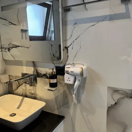 Fjori Apartment Ksamil